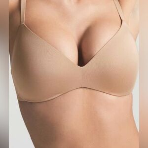 Skims Wireless Form Push Up Bra